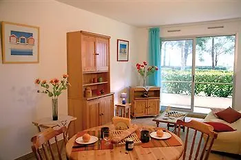 Residence Lagrange Vacances Les Trois Rivieres Mandelieu Frankrijk
